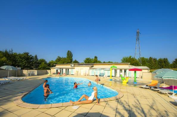 Charmant Mobil Home 6 Personnes Avec Clim Reversible Boofzheim エクステリア 写真