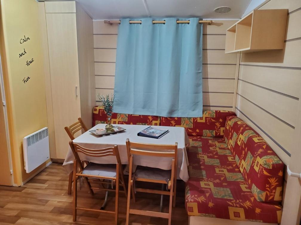 Charmant Mobil Home 6 Personnes Avec Clim Reversible Boofzheim エクステリア 写真